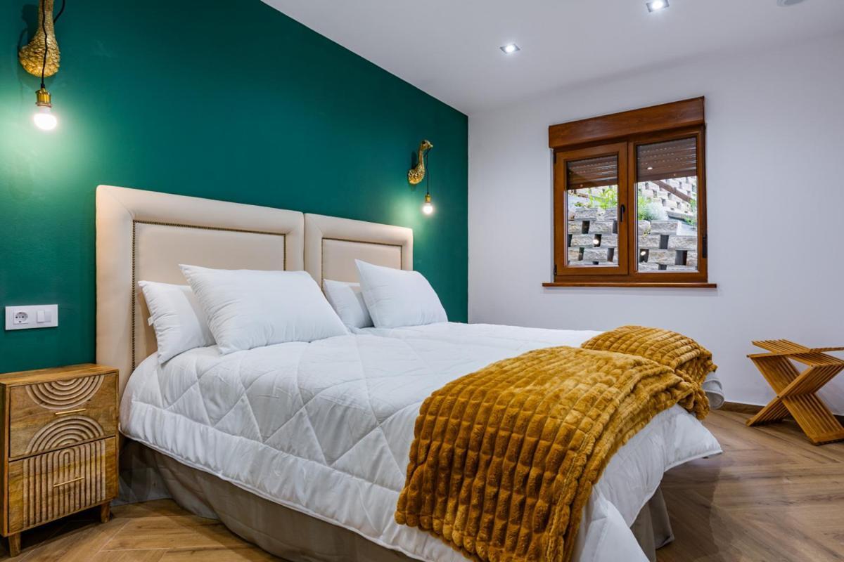 Apartamentos Montes Vindios Cangas de Onis Luaran gambar