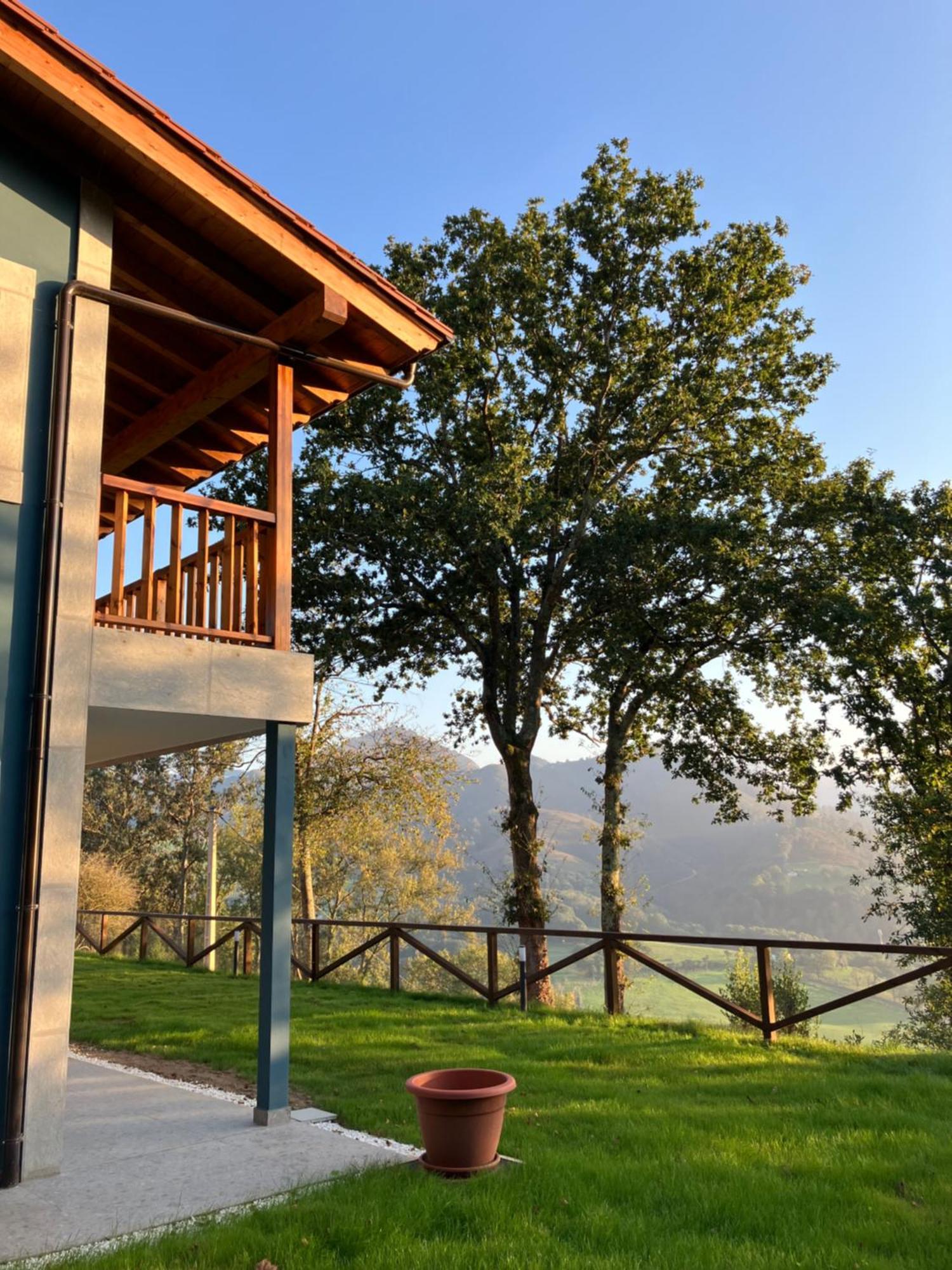 Apartamentos Montes Vindios Cangas de Onis Luaran gambar