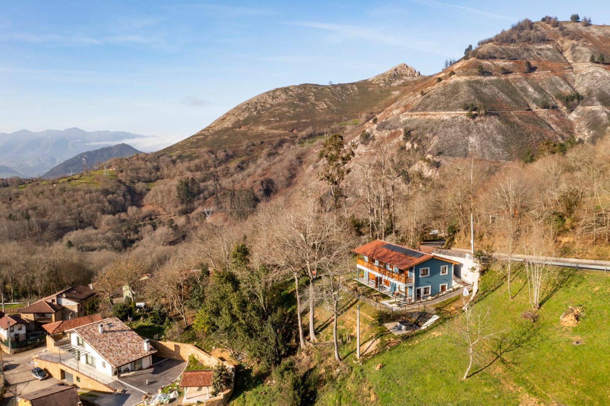 Apartamentos Montes Vindios Cangas de Onis Luaran gambar